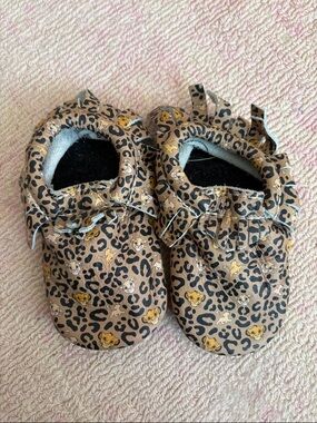 Freshly Picked Leopard Print Moccasins in Brown